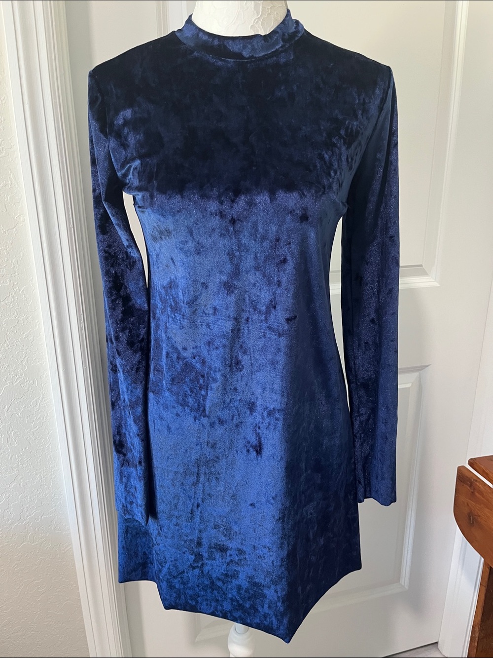 Pull&Bear Navy Velvet Long-Sleeve Mini Dress NWT S Bodycon Fit